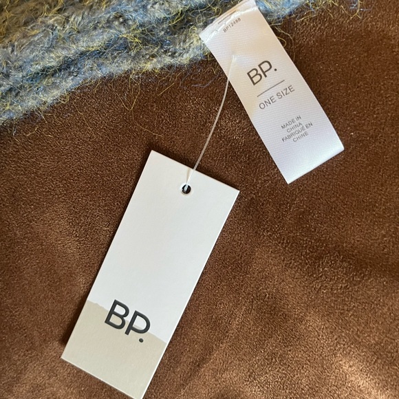 BP Metallic Fringed Scarf, Gray | One Size - Picture 7 of 9